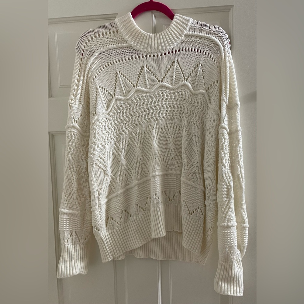 Splendid beautiful sweater. Perfect condition.